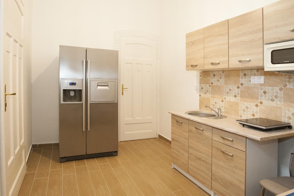 Ariel Studio Close to St. Stephen Basilica Budapest Exterior foto